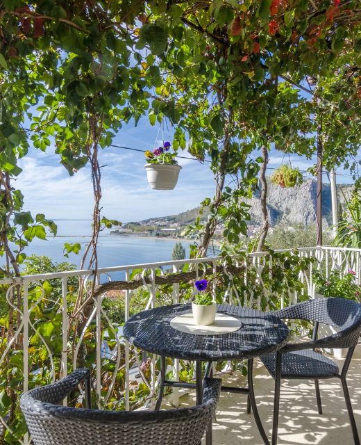 Apartment and Rooms Tatijana Omis