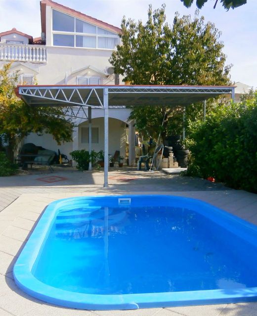 Apartment and Rooms Ivana Tribunj