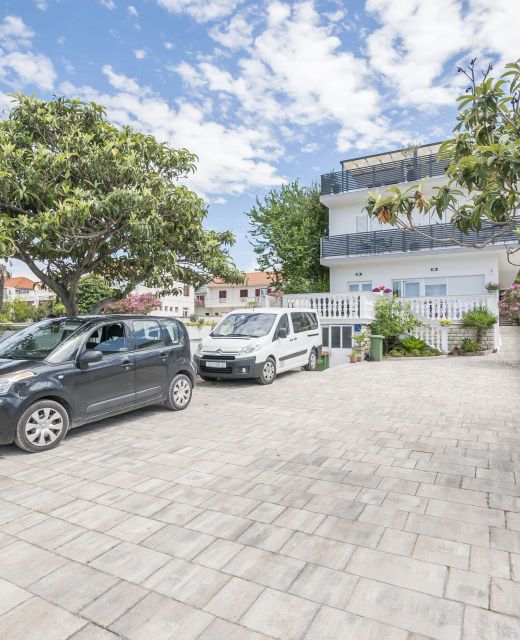 Apartments and Rooms Mare Vodice