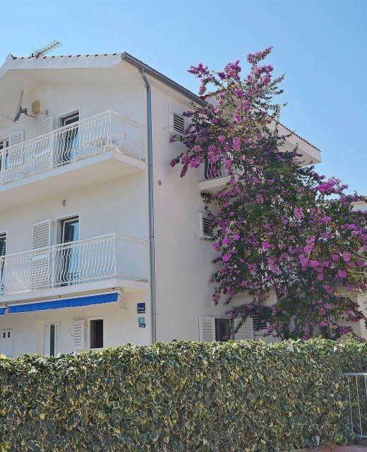 Apartments Šime Srima