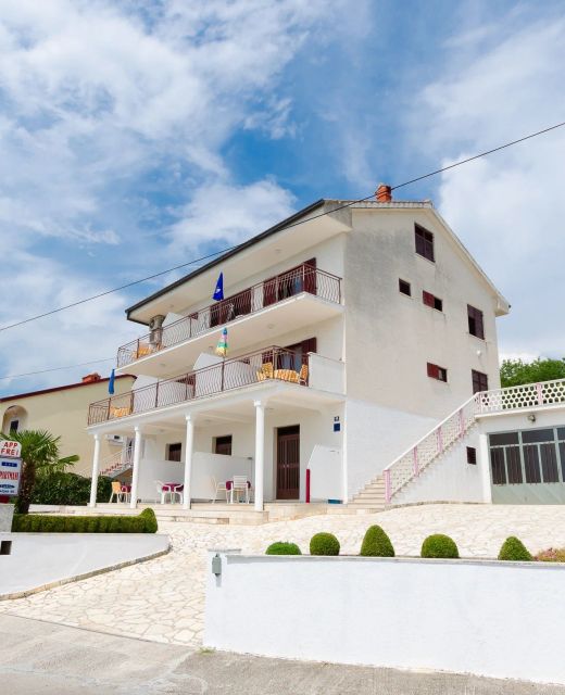 Apartments Rozaria Dramalj
