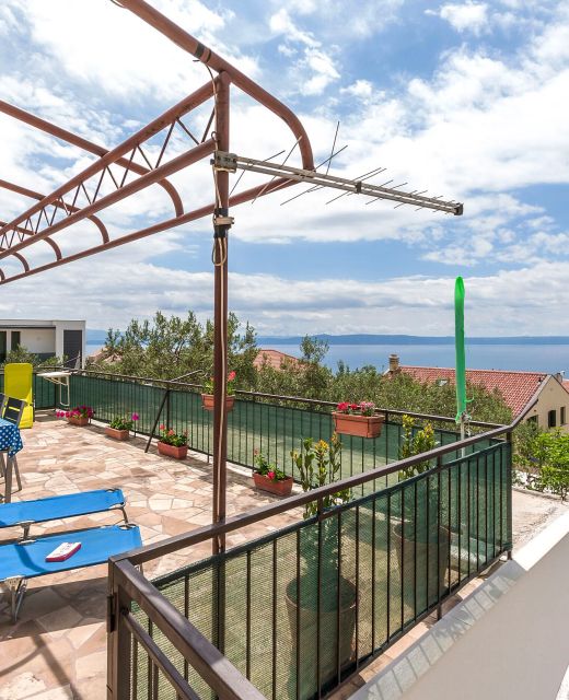 Apartments Josip Makarska