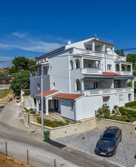 Apartments and Room Danijel Sv. Filip i Jakov