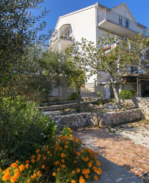 Apartments Irena Tkon