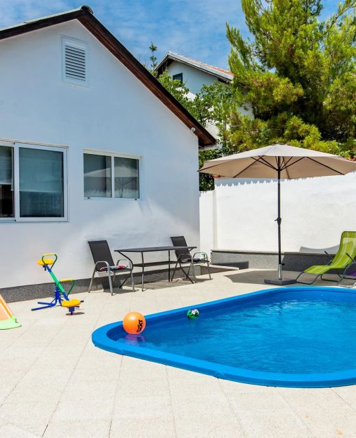 House Ivana Tribunj