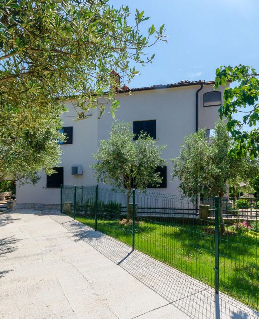 Apartments Dragutin Medulin