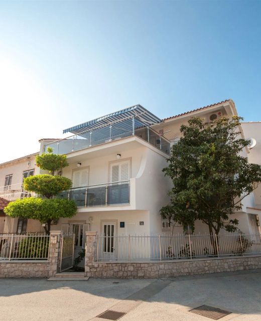 Apartment and Rooms Mato Mlini