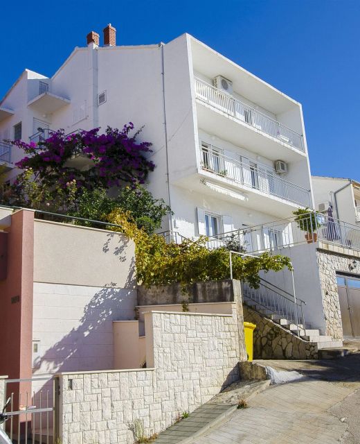 Apartments Rada Tisno