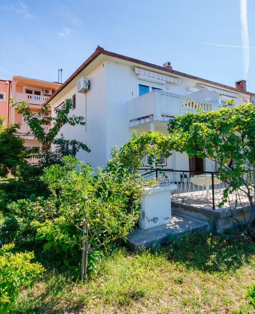 Apartments Biserka Barbat