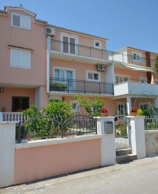 Apartments and Room Zinka Vodice