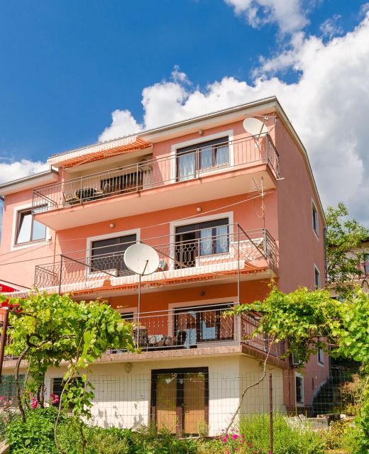 Apartments Nenad Dramalj