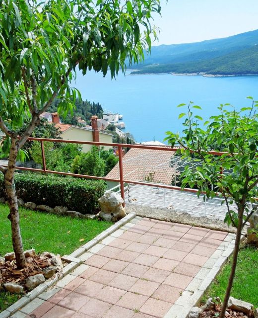 Apartments Elide Rabac