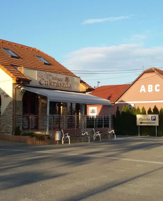 Dóra Kávézó és Panzió Bócsa