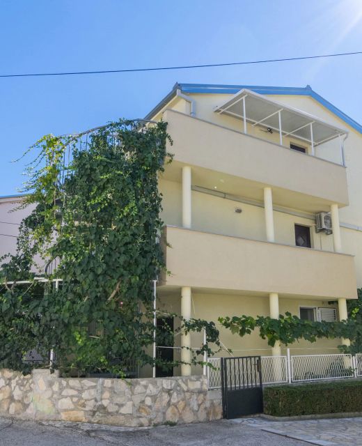Apartments Glorija Rogoznica
