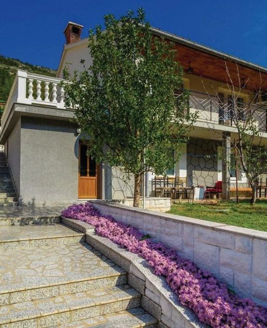 Apartments Vukelić Senj