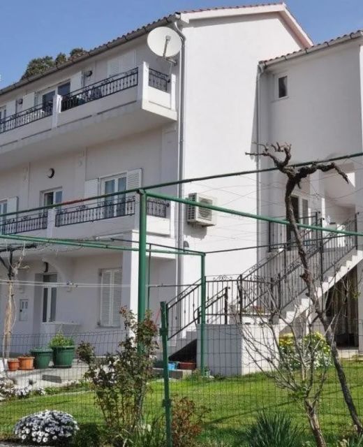 Apartmani Maja Lopar
