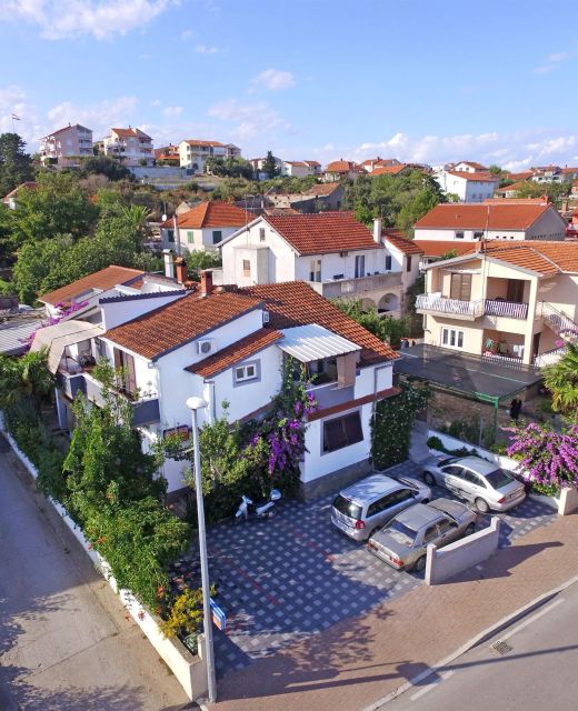 Apartments Ante Pakostane