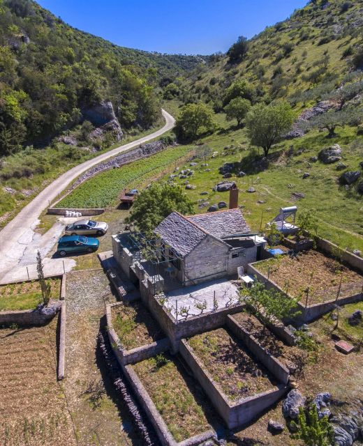 House Sv. Lovre Postira
