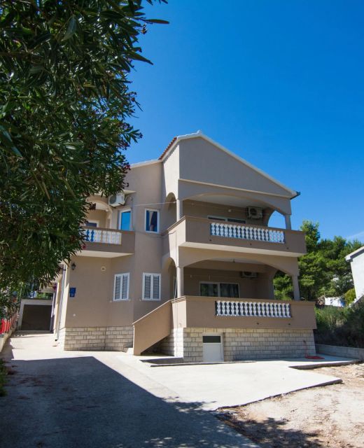 Apartmani Rade Tkon