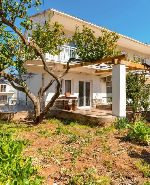 Apartments With Parking Space Jelsa, Hvar - 13513 Jelsa