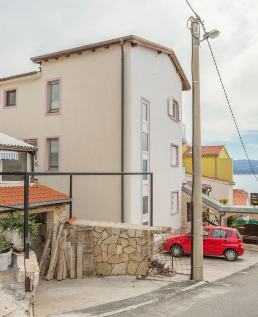 Apartments And Rooms By The Sea Nemira, Omiš - 2781 Nemira