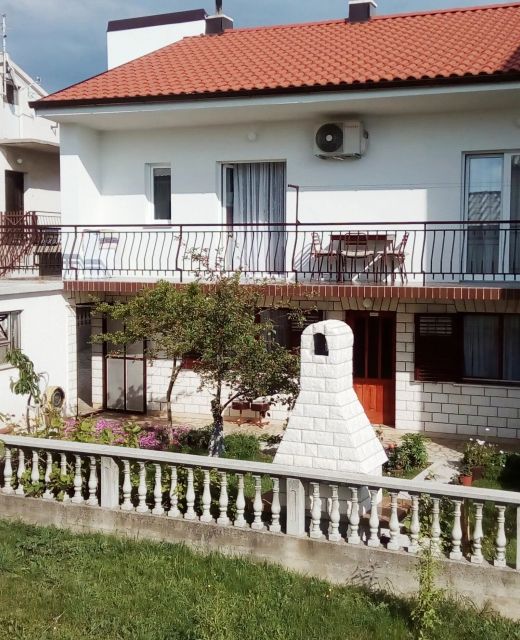 Apartments With Parking Space Senj - 7475
