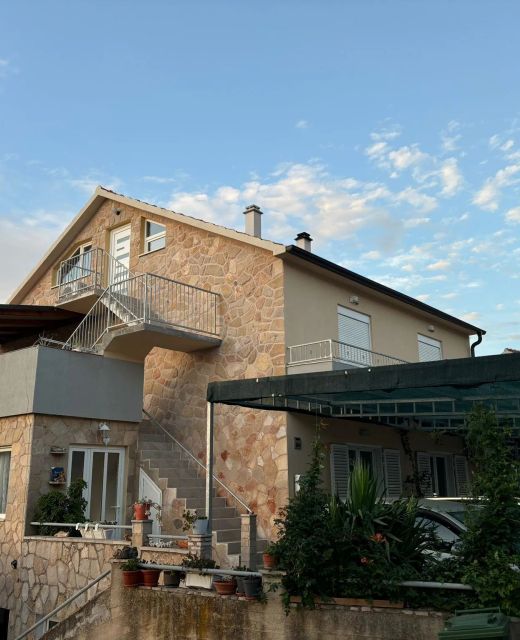 Apartments With Parking Space Jelsa, Hvar - 4040 Jelsa