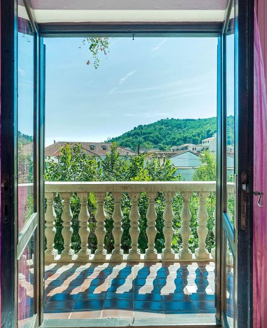 Family Friendly Seaside Apartments Zaton, Krka - 12416 Zaton