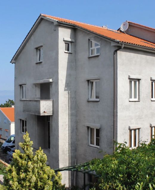 Apartments With Parking Space Njivice, Krk - 5458 Njivice