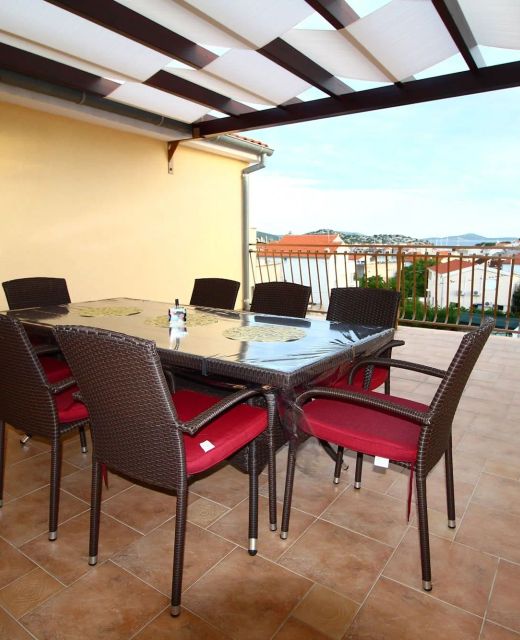 Apartments With Parking Space Tribunj, Vodice - 12529 Tribunj