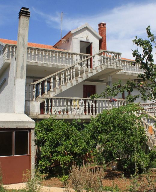 Apartments By The Sea Tkon, Pašman - 8218 Tkon