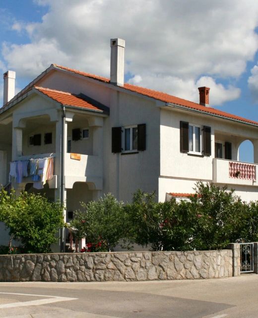Apartments With Parking Space Krk - 5364