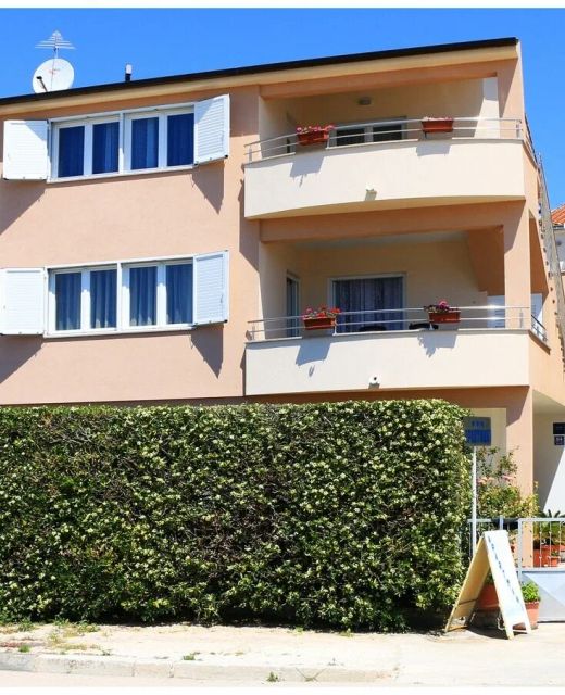 Apartments By The Sea Rogoznica - 1089