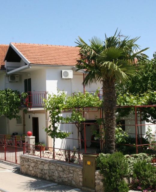 Apartments With Parking Space Vodice - 12721