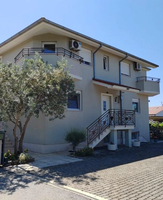 Apartments With Parking Space Fažana - 7252
