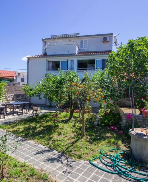 Apartments And Rooms With Parking Space Nin, Zadar - 5805 Nin