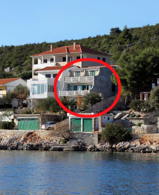 Apartments By The Sea Vinišće, Trogir - 5981 Vinišće