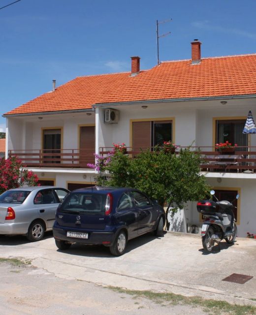 Apartments By The Sea Tisno, Murter - 5091 Tisno