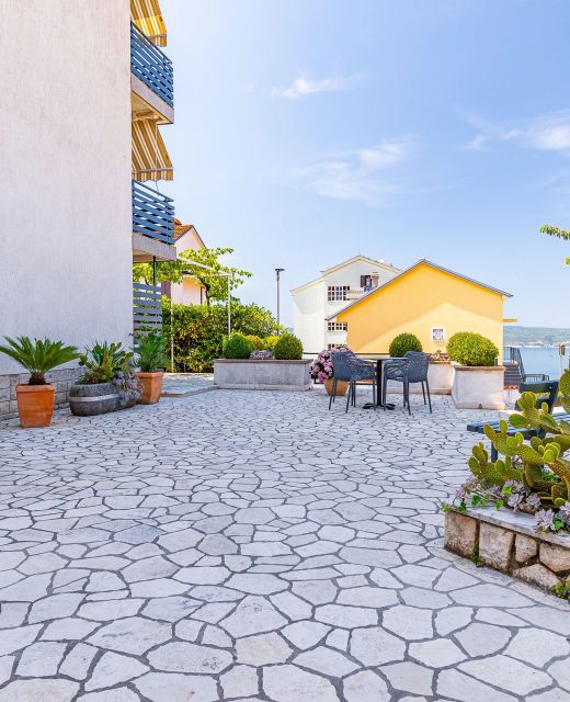 Apartments With Parking Space Crikvenica - 5494