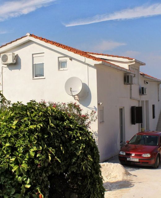 Apartments With Parking Space Sutivan, Brač - 5629 Sutivan