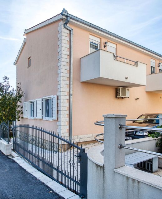 Apartments By The Sea Rogoznica - 2895