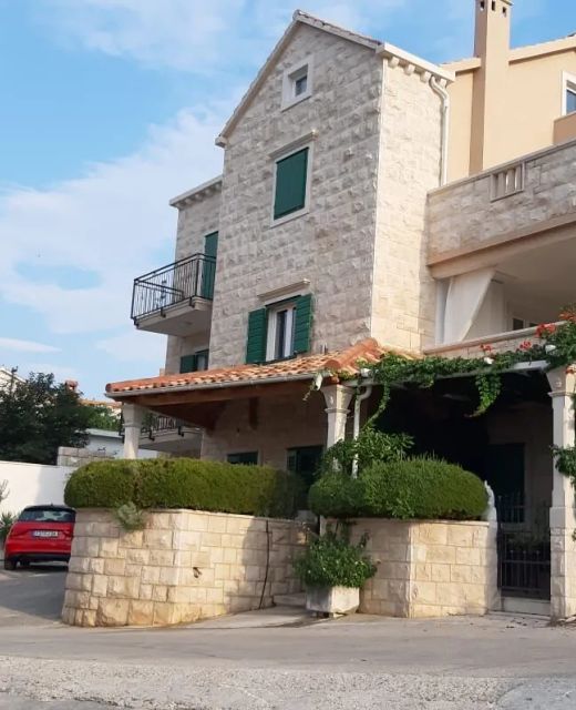 Apartments With Parking Space Postira, Brač - 2913 Postira