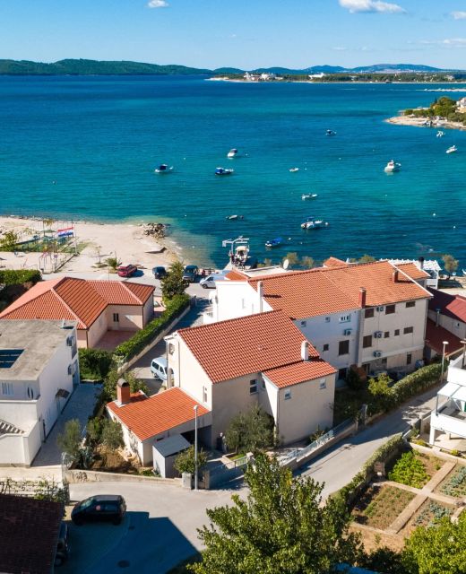 Apartments By The Sea Brodarica, Šibenik - 4221 Brodarica