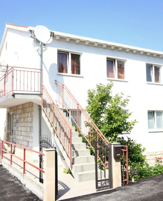 Apartments With Parking Space Trpanj, Pelješac - 10083 Trpanj
