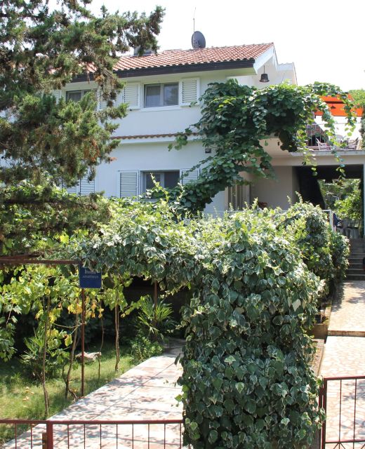 Apartments By The Sea Malinska, Krk - 5290 Malinska