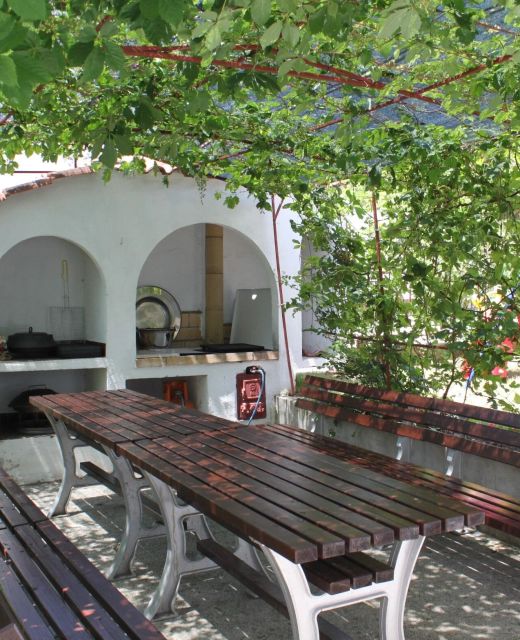 Apartments With Parking Space Starigrad, Paklenica - 6431 Starigrad