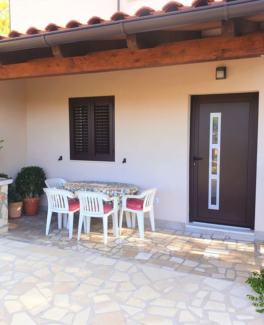 Apartments With Parking Space Rukavac, Vis - 8496 Rukavac