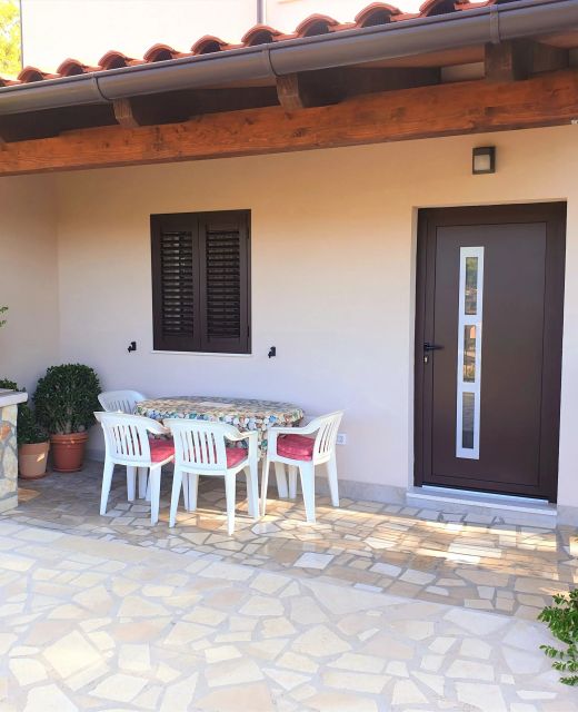 Apartments With Parking Space Rukavac, Vis - 8496 Rukavac