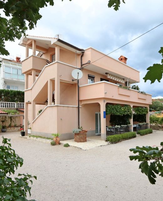 Apartments With Parking Space Kornić, Krk - 415 Kornić
