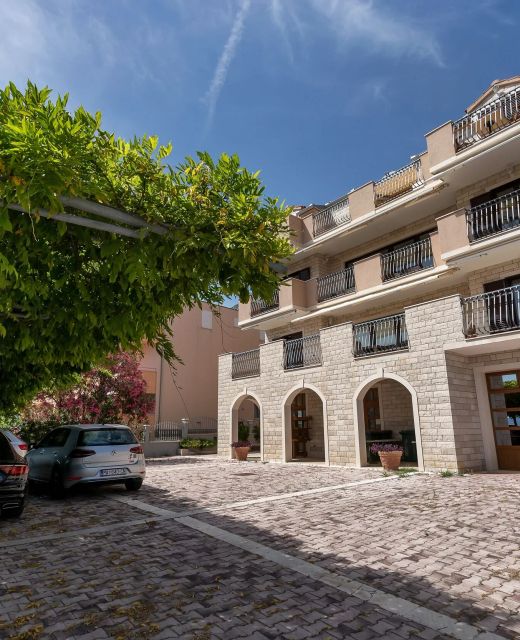 Apartments And Rooms With Parking Space Duće, Omiš - 10303 Duće
